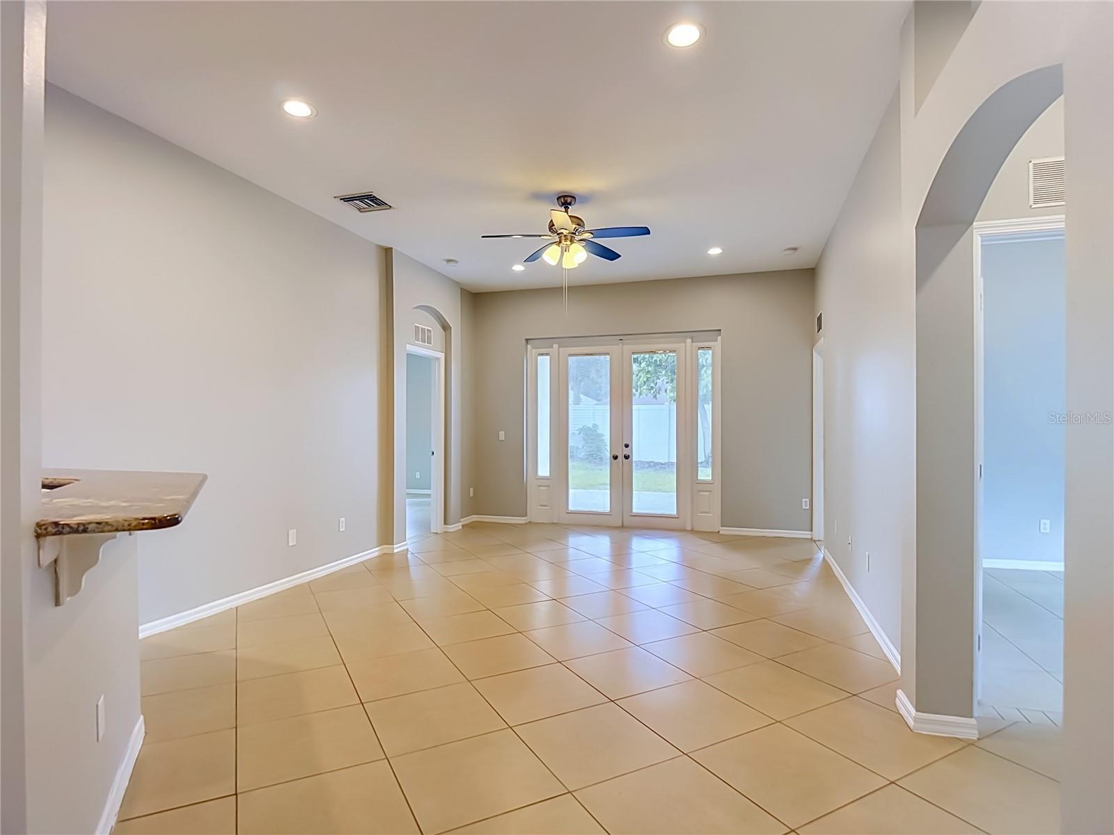 805 LESA GLEN PL — photo 14
