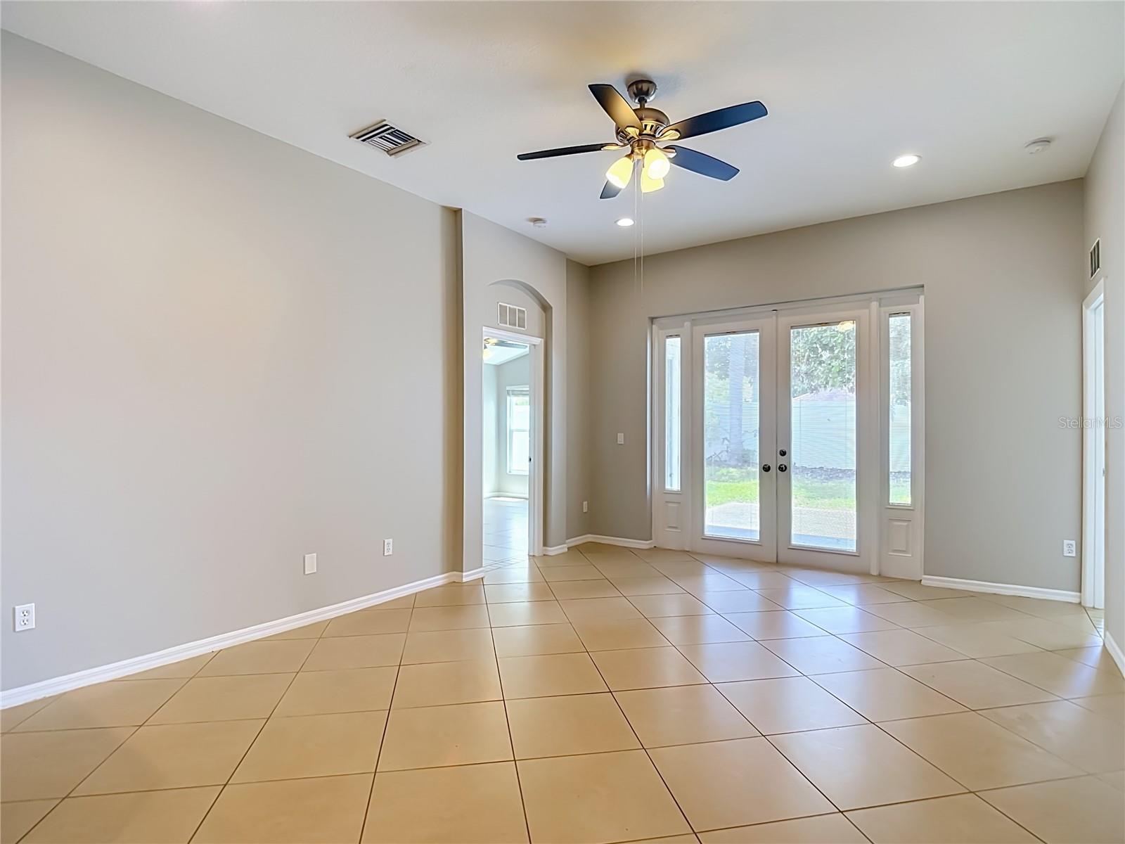 805 LESA GLEN PL — photo 23