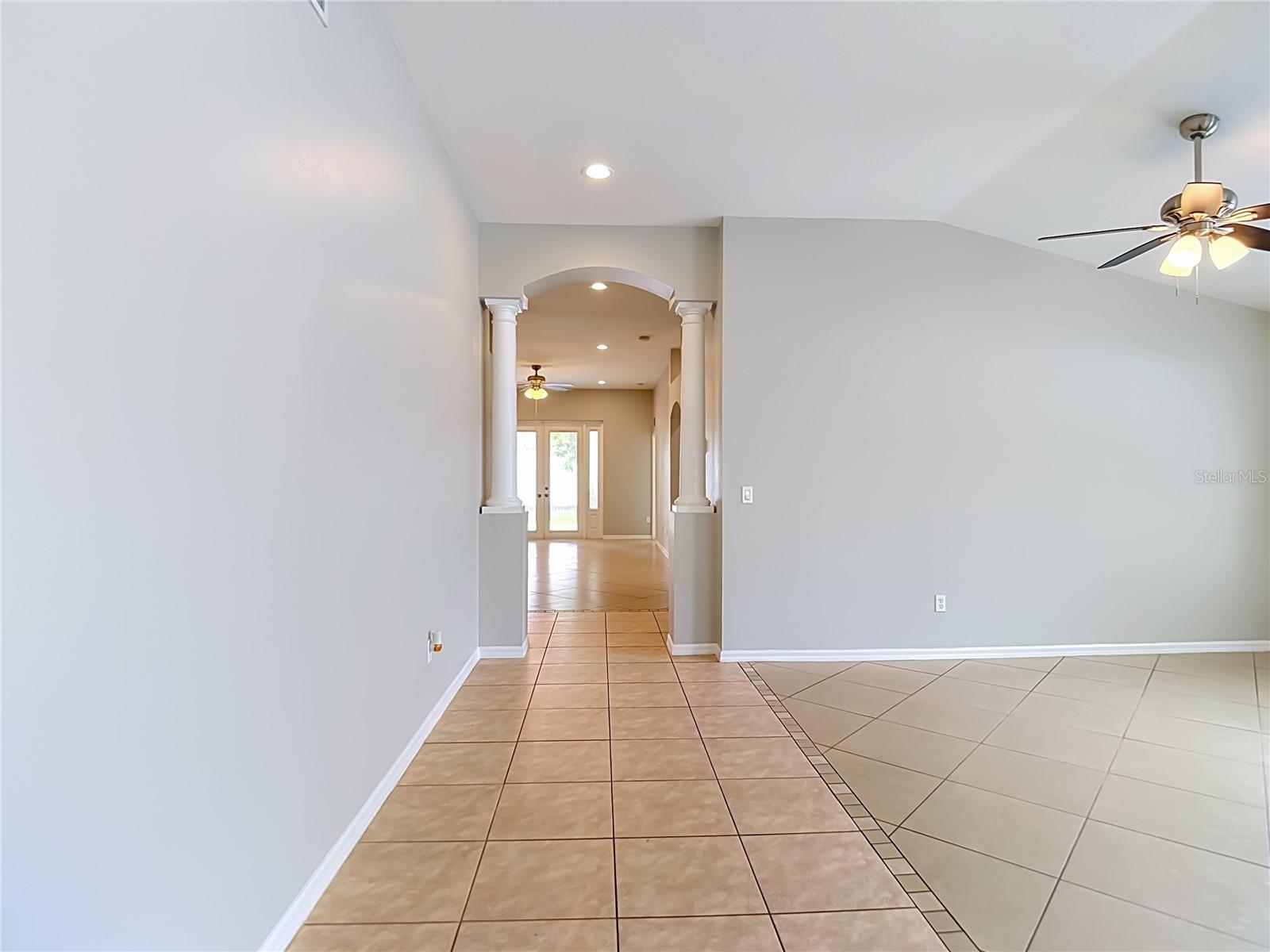 805 LESA GLEN PL — photo 7