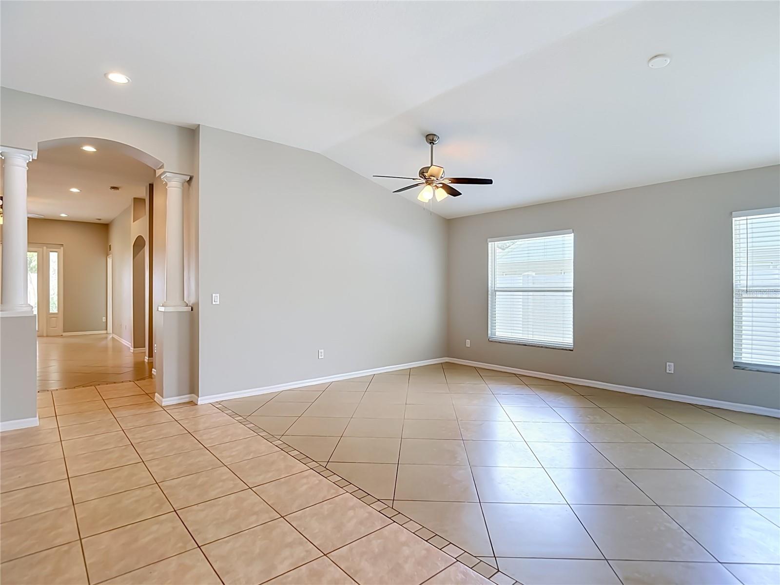 805 LESA GLEN PL — photo 8
