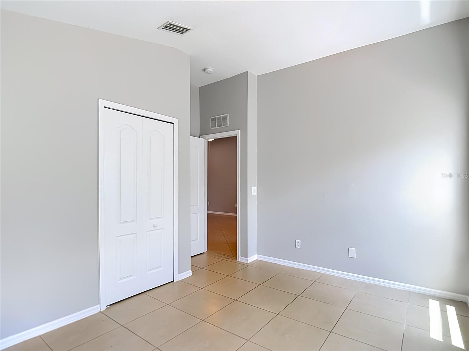 805 LESA GLEN PL — photo 39