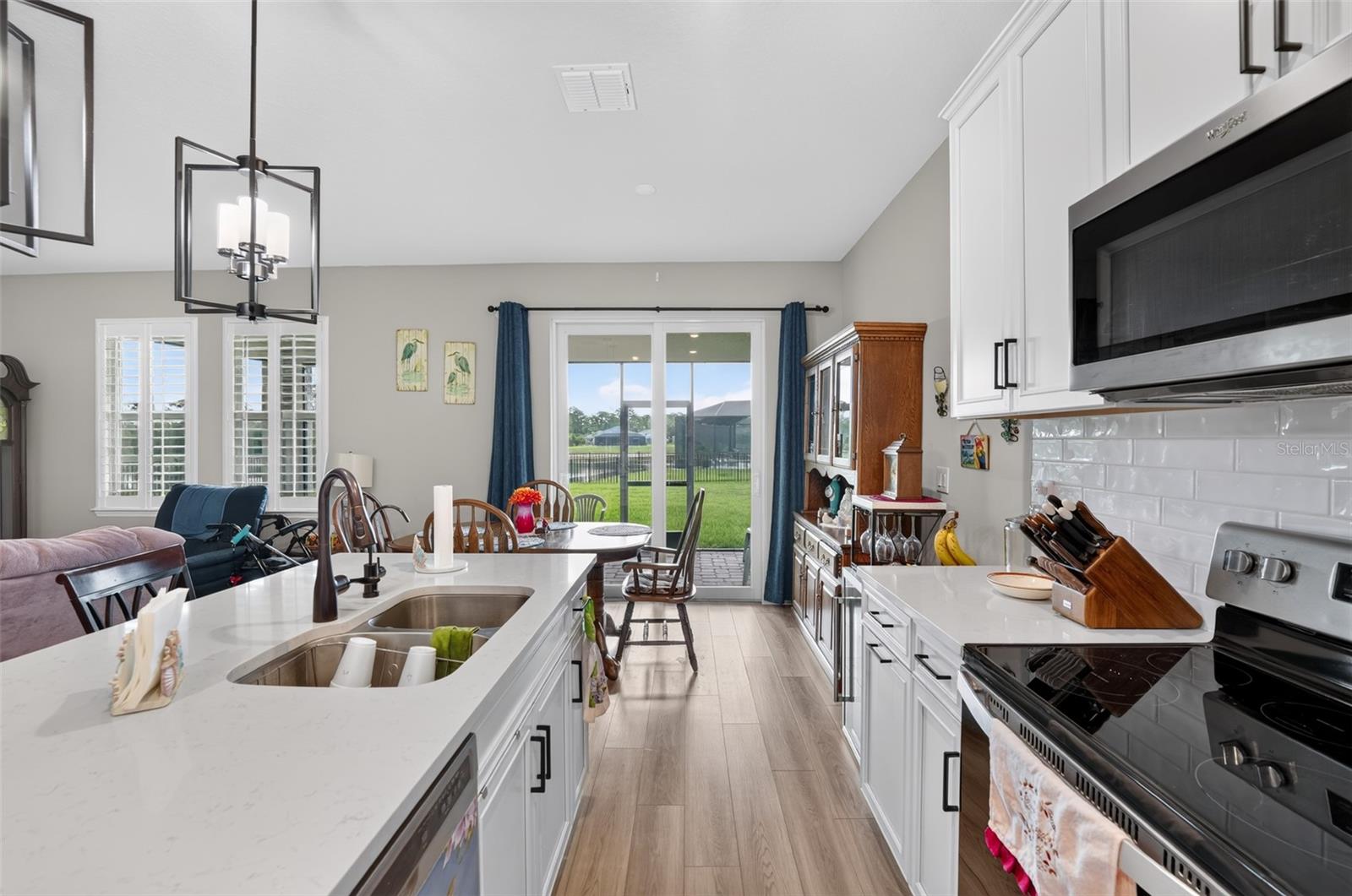 184 DAYLILY BLVD — photo 13