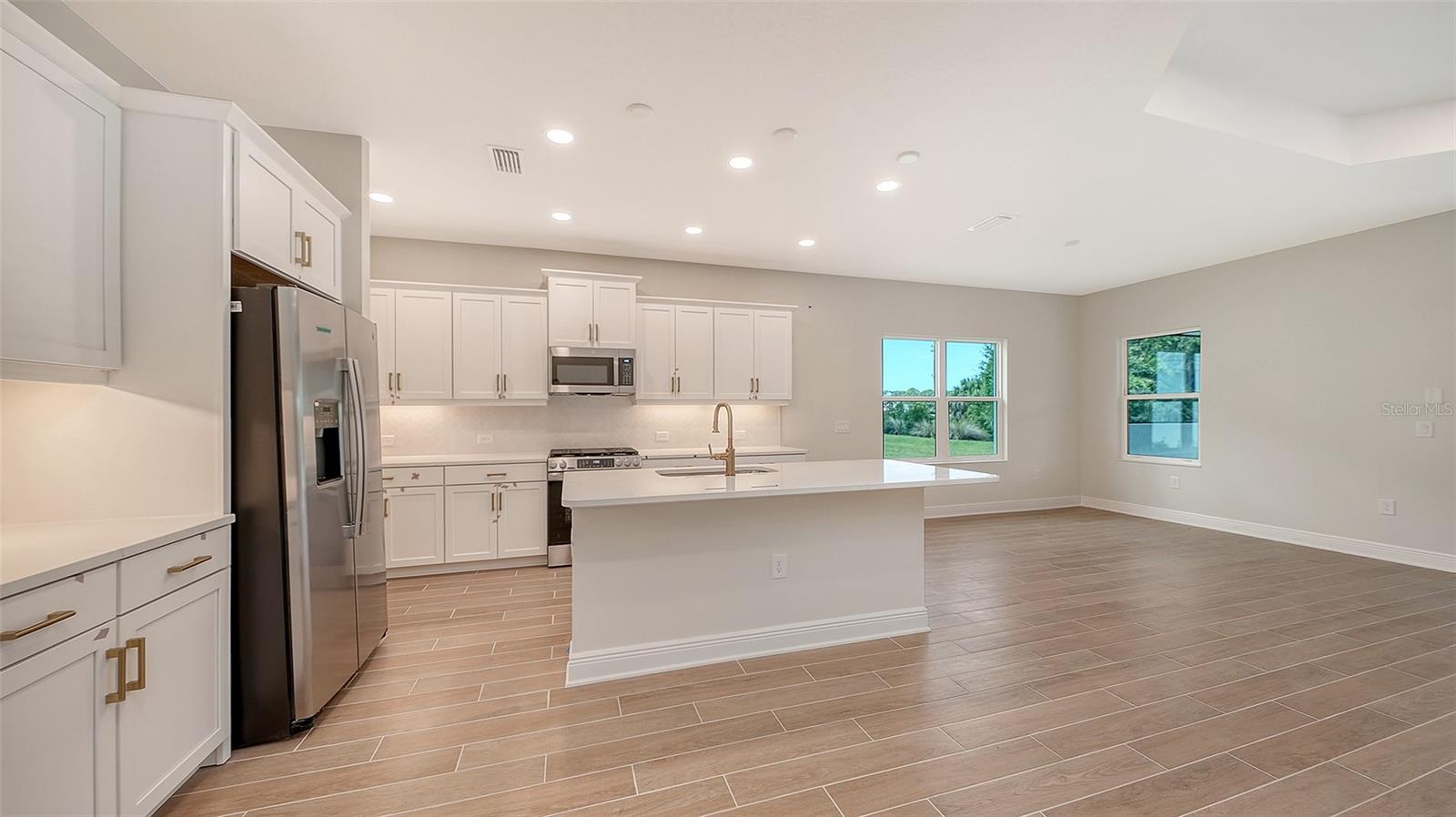 9940 CRYSTAL ISLES CIR — photo 9