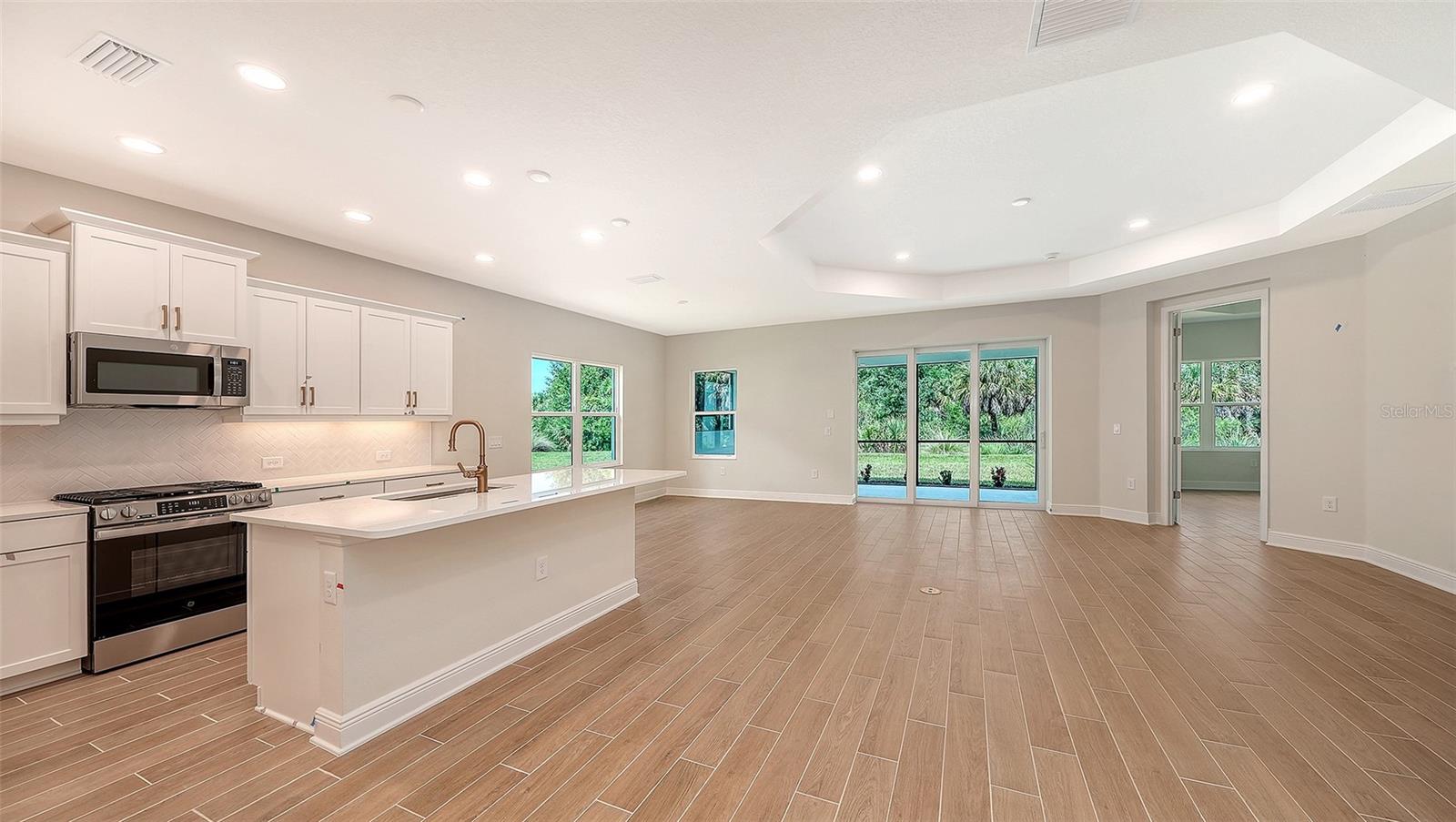 9940 CRYSTAL ISLES CIR — photo 7