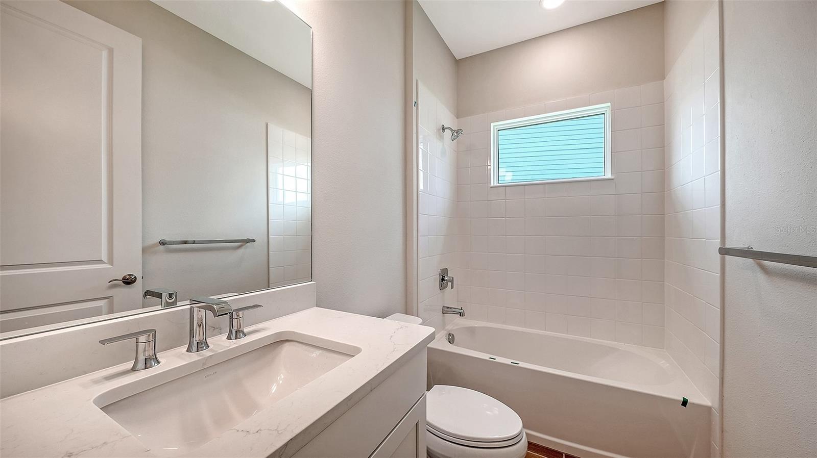 9940 CRYSTAL ISLES CIR — photo 38