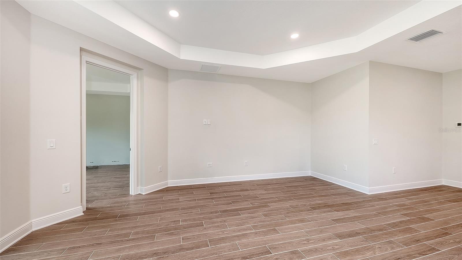 9940 CRYSTAL ISLES CIR — photo 18