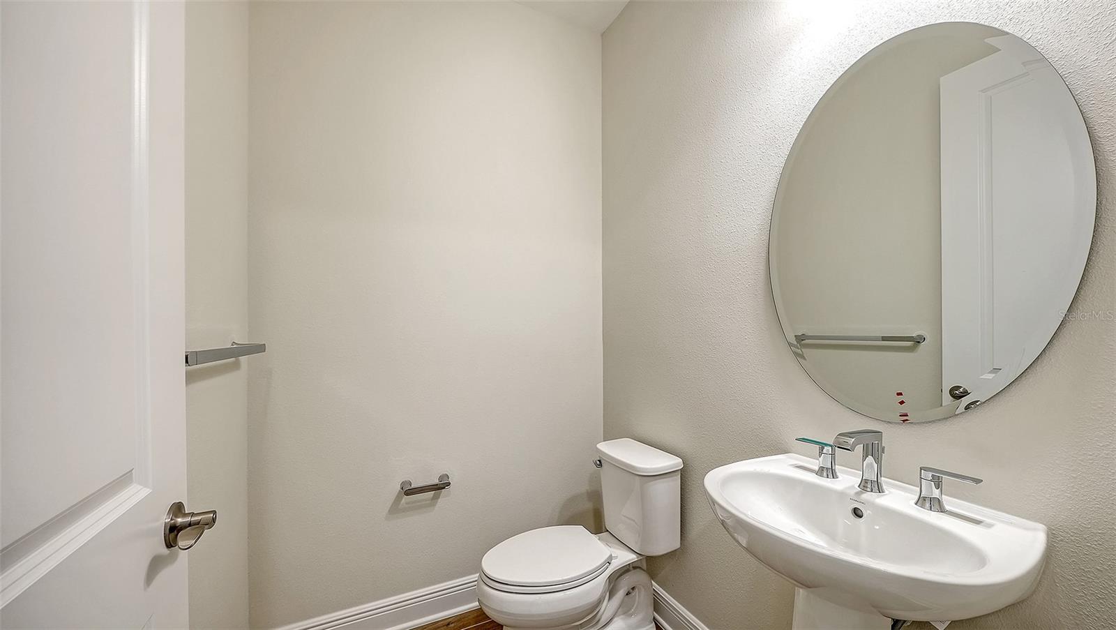 9940 CRYSTAL ISLES CIR — photo 32