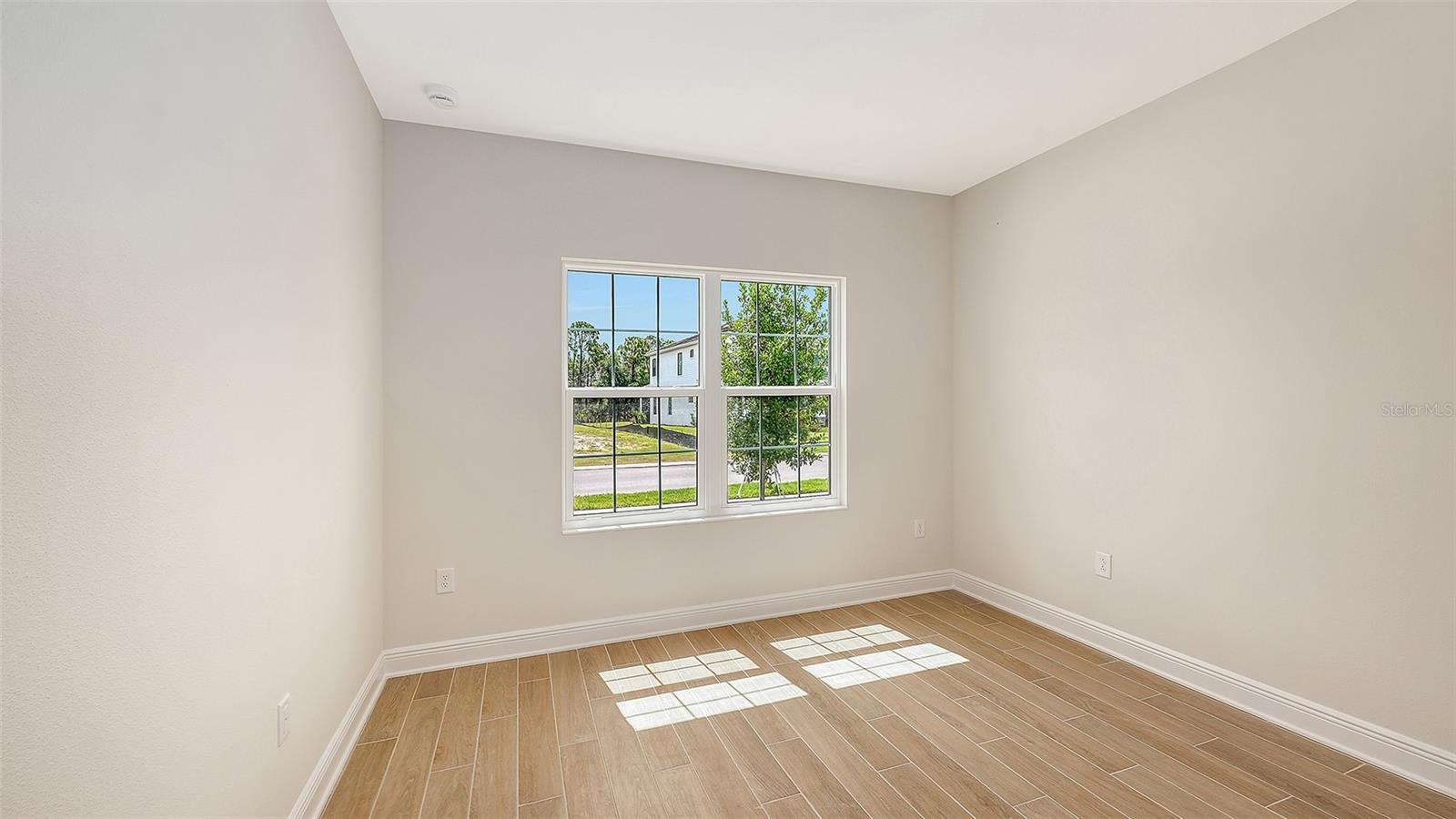 9940 CRYSTAL ISLES CIR — photo 36