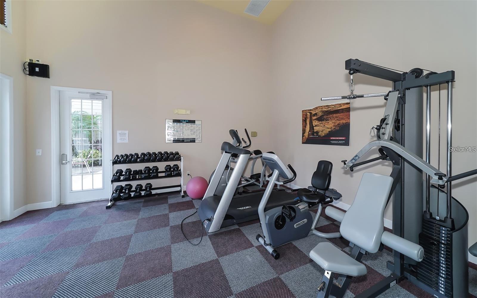7658 PLANTATION CIR — photo 15