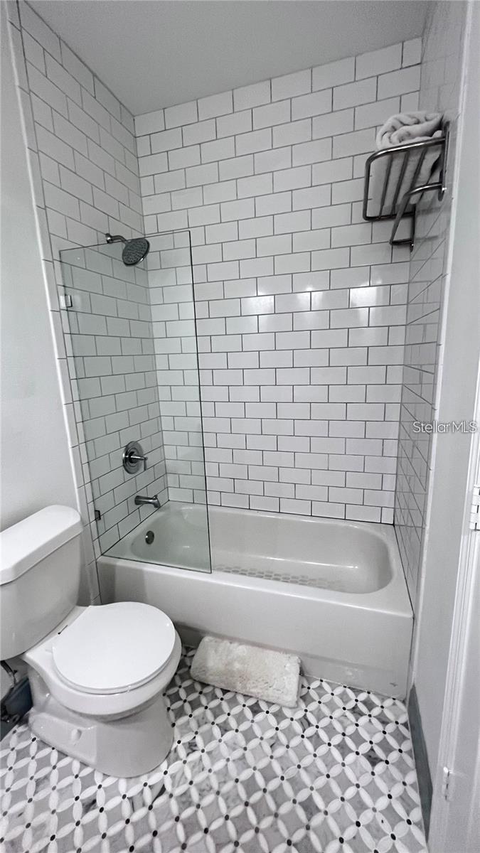 7658 PLANTATION CIR — photo 9