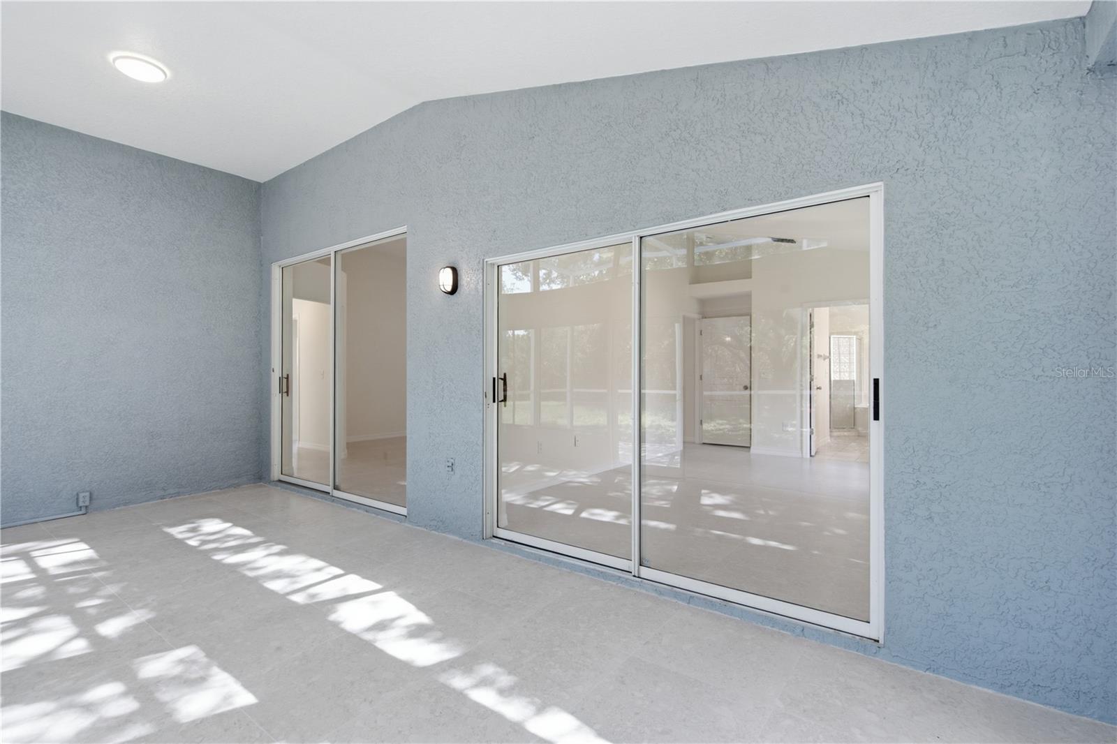 6003 CHELLAS CT — photo 31