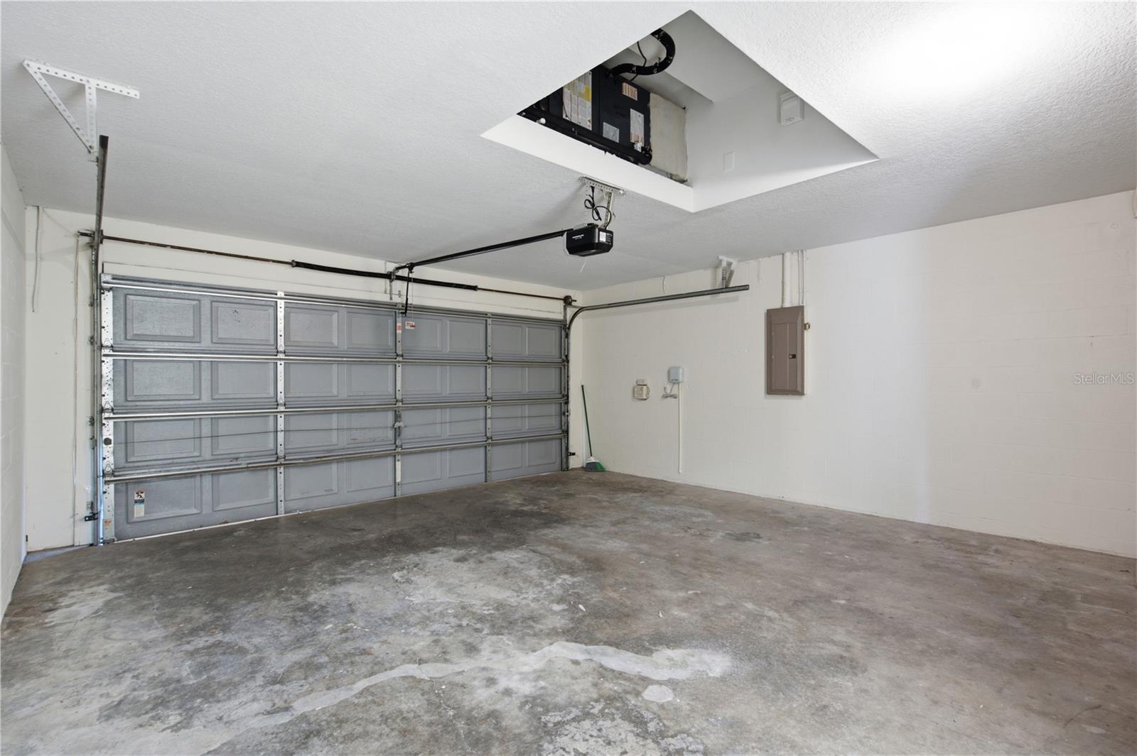 6003 CHELLAS CT — photo 38