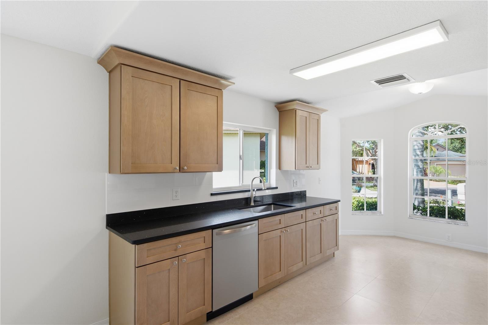 6003 CHELLAS CT — photo 9