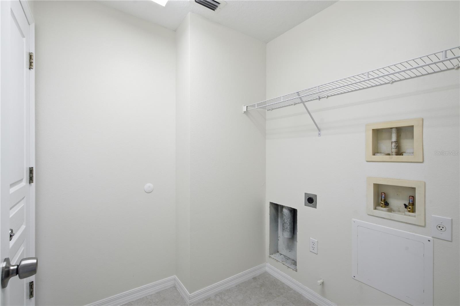 6003 CHELLAS CT — photo 37