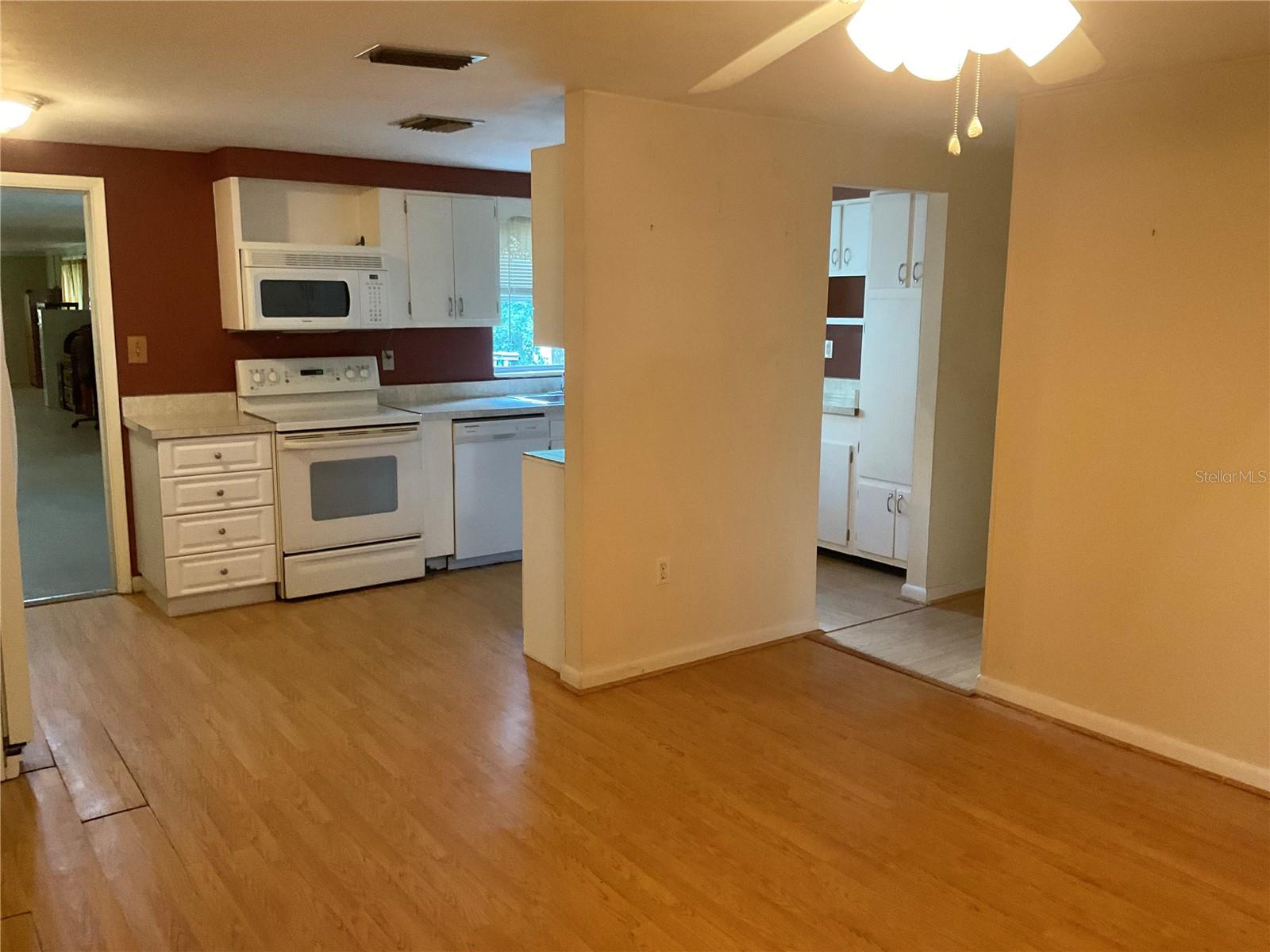 37820 CRYSTAL WAY — photo 13