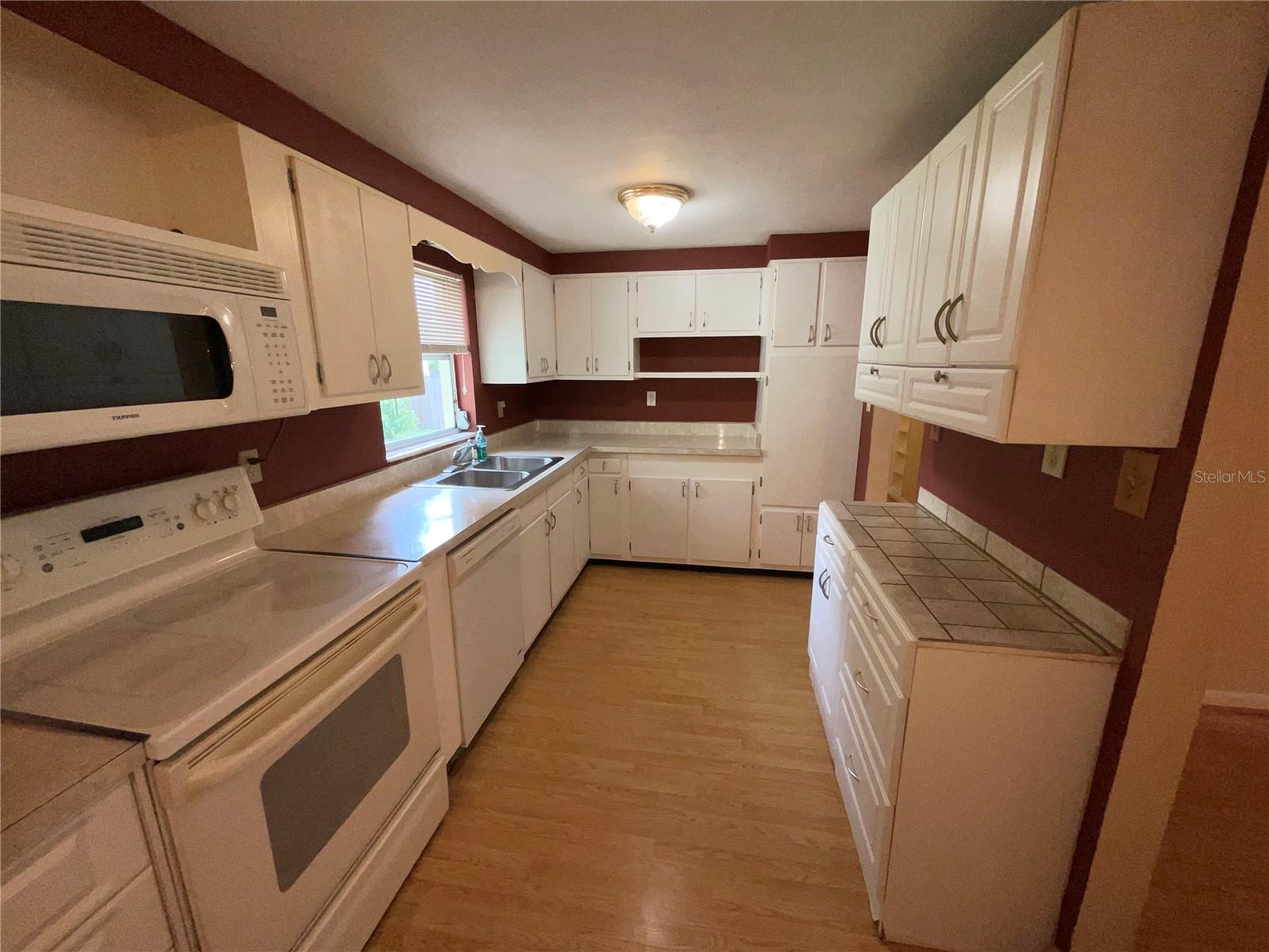 37820 CRYSTAL WAY — photo 37