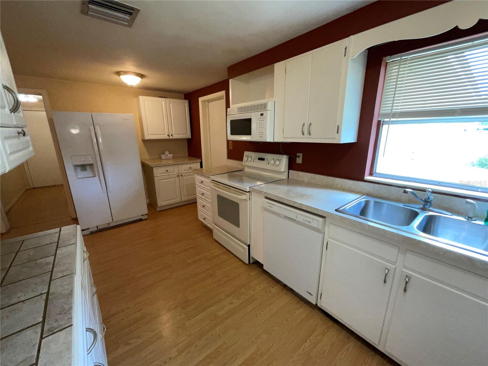 37820 CRYSTAL WAY — photo 35