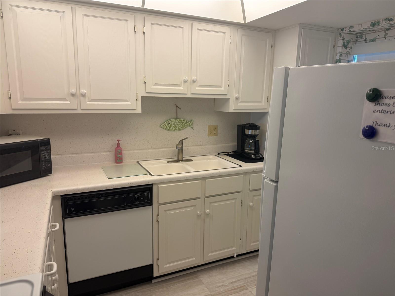 1400 TARPON CENTER DR #202 — photo 3