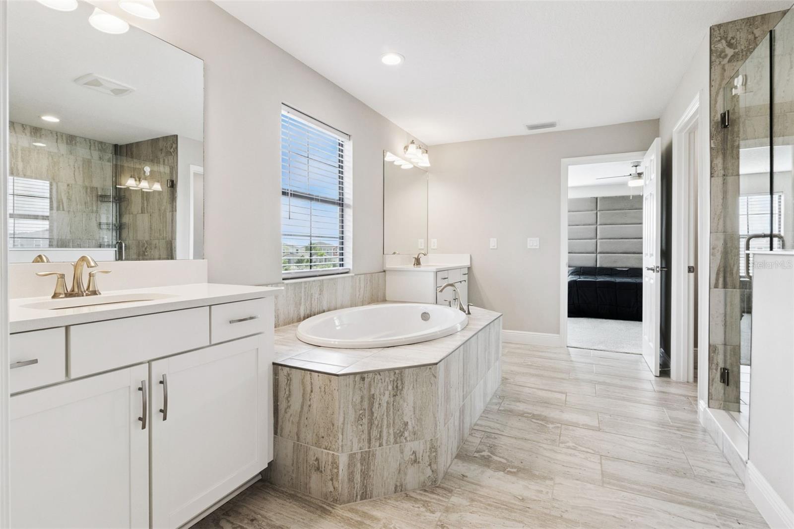 14825 PADDOCK POND AVE — photo 35