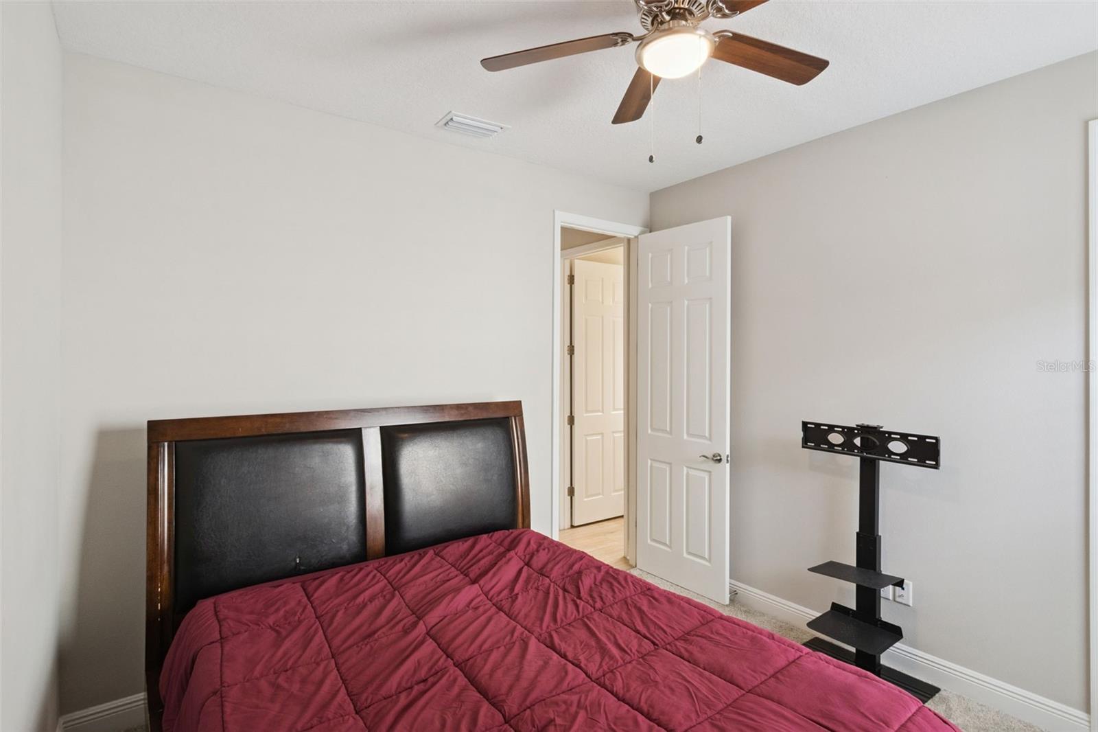 14825 PADDOCK POND AVE — photo 24