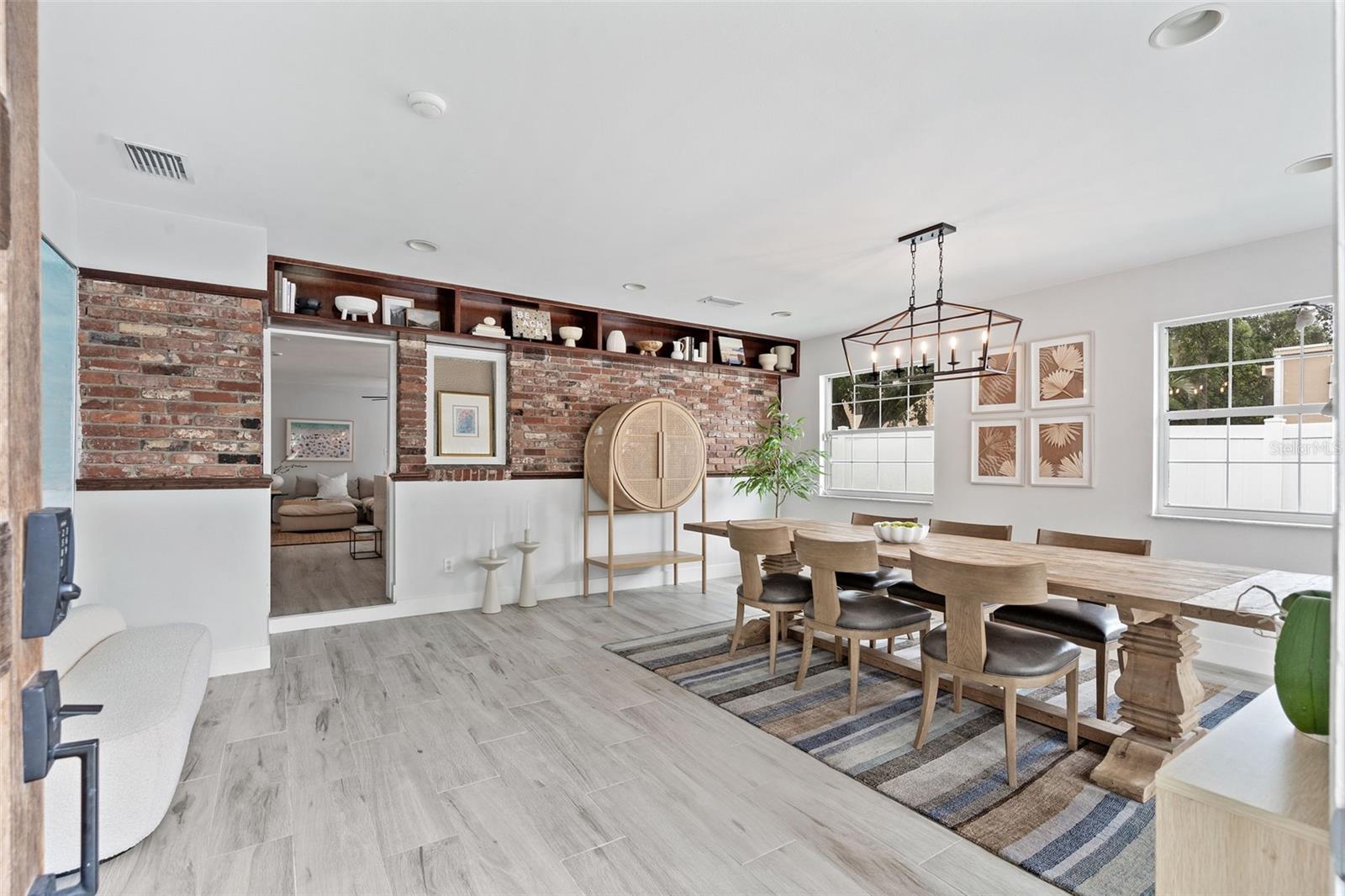 3601 W DALE AVE — photo 3