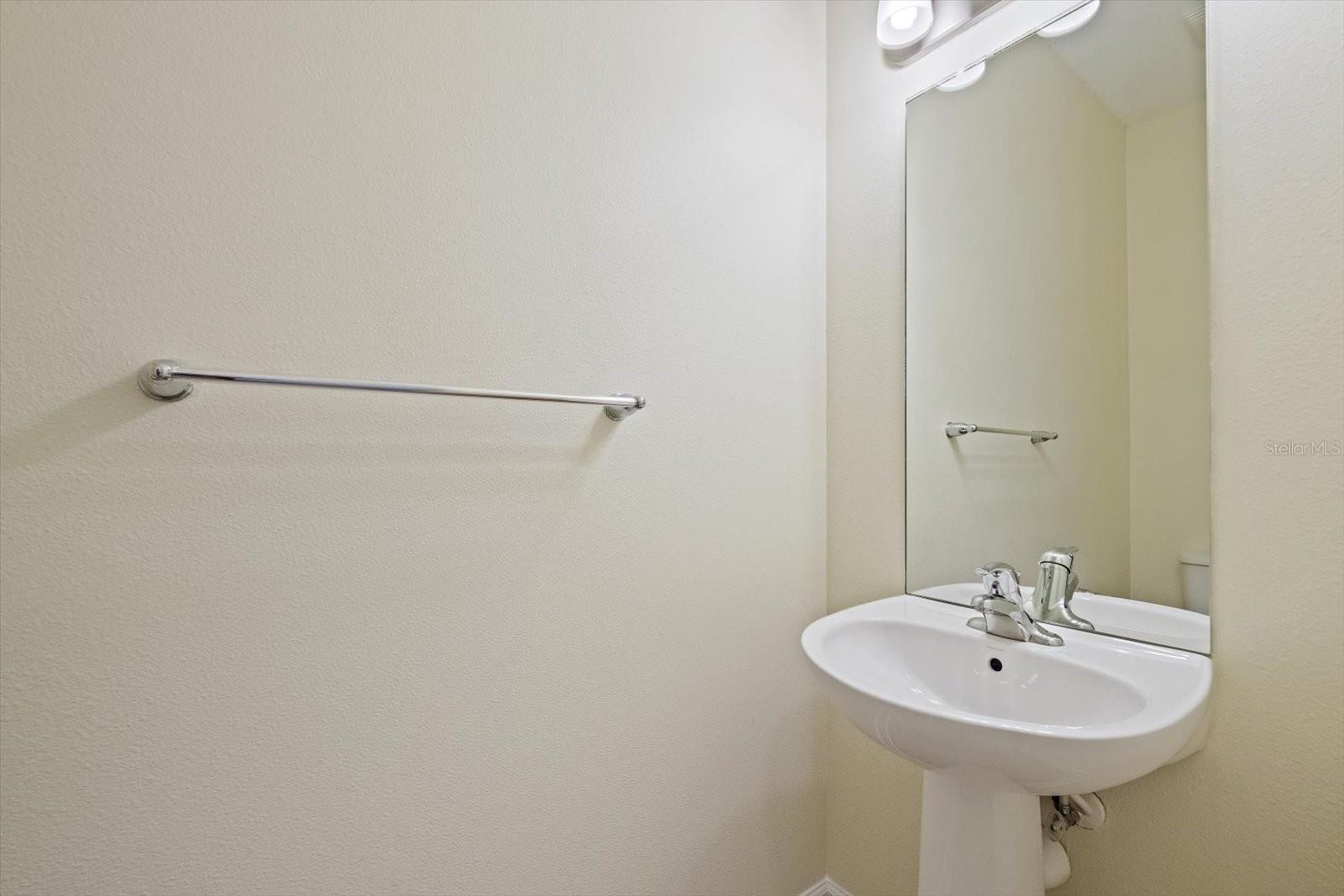 8418 NANDINA DR — photo 18