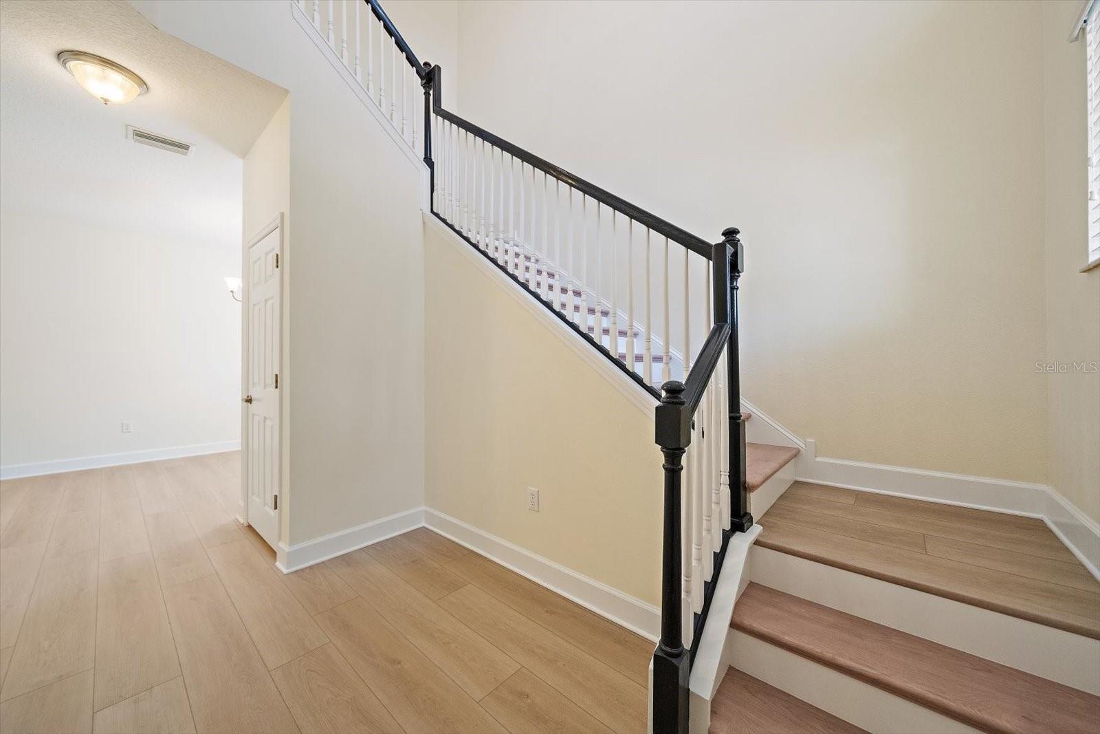 8418 NANDINA DR — photo 10