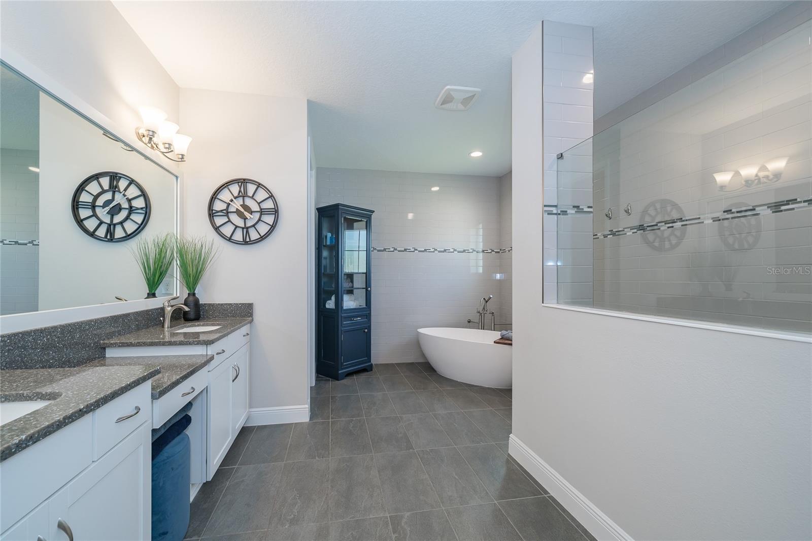 8687 BIRCHLEAF COURT — photo 18