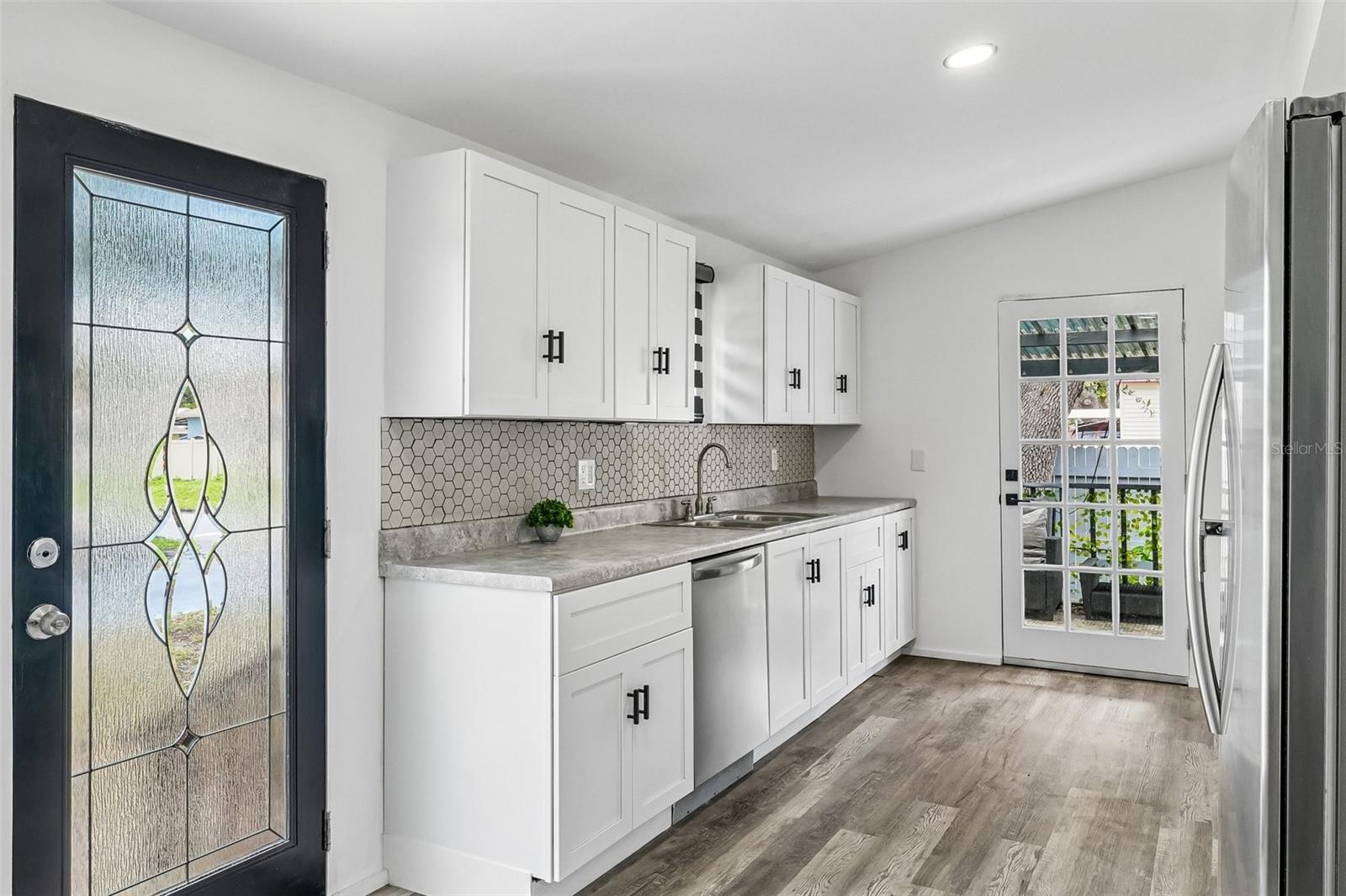 8514 N BRANCH AVE — photo 10