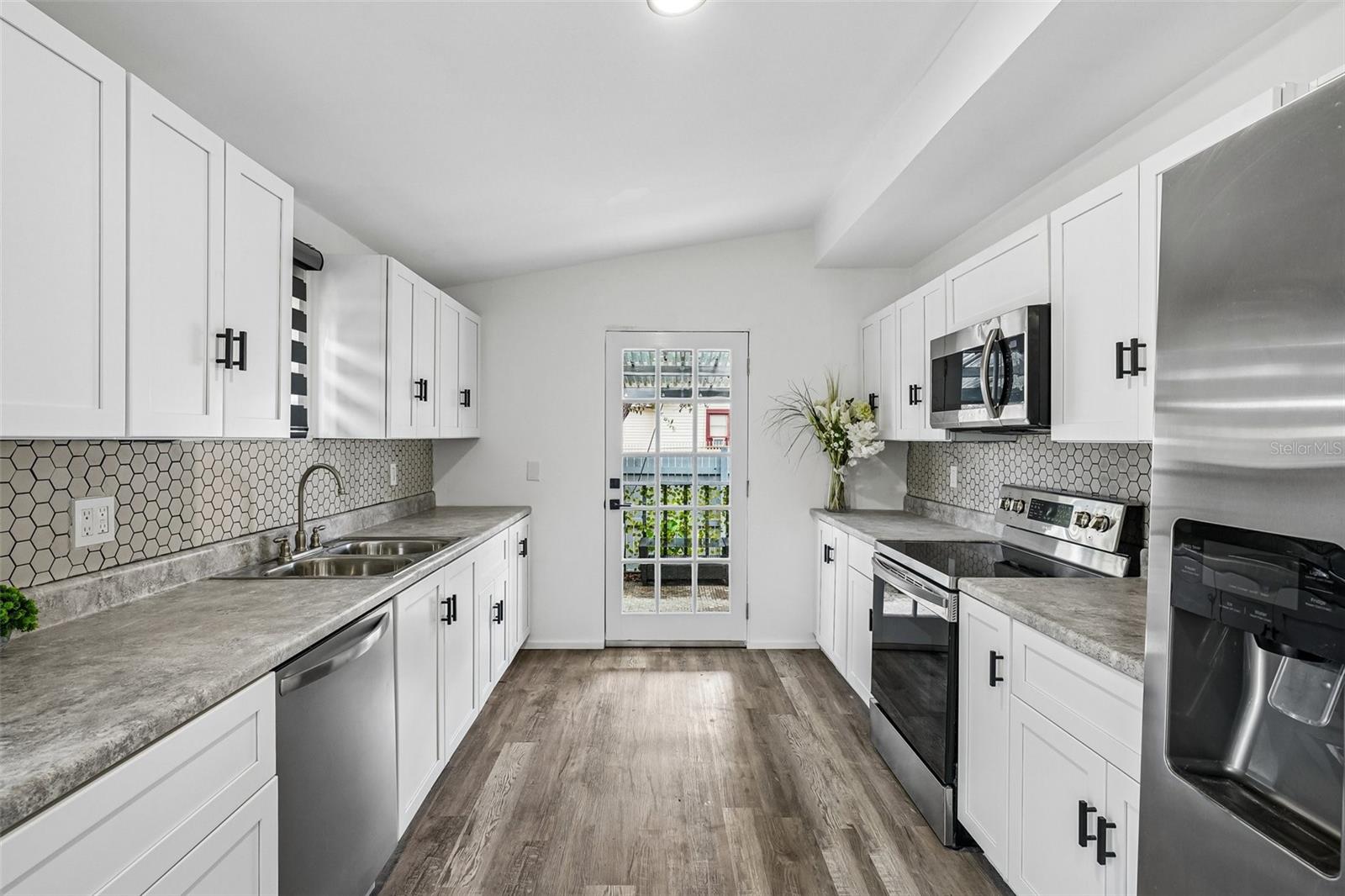8514 N BRANCH AVE — photo 13