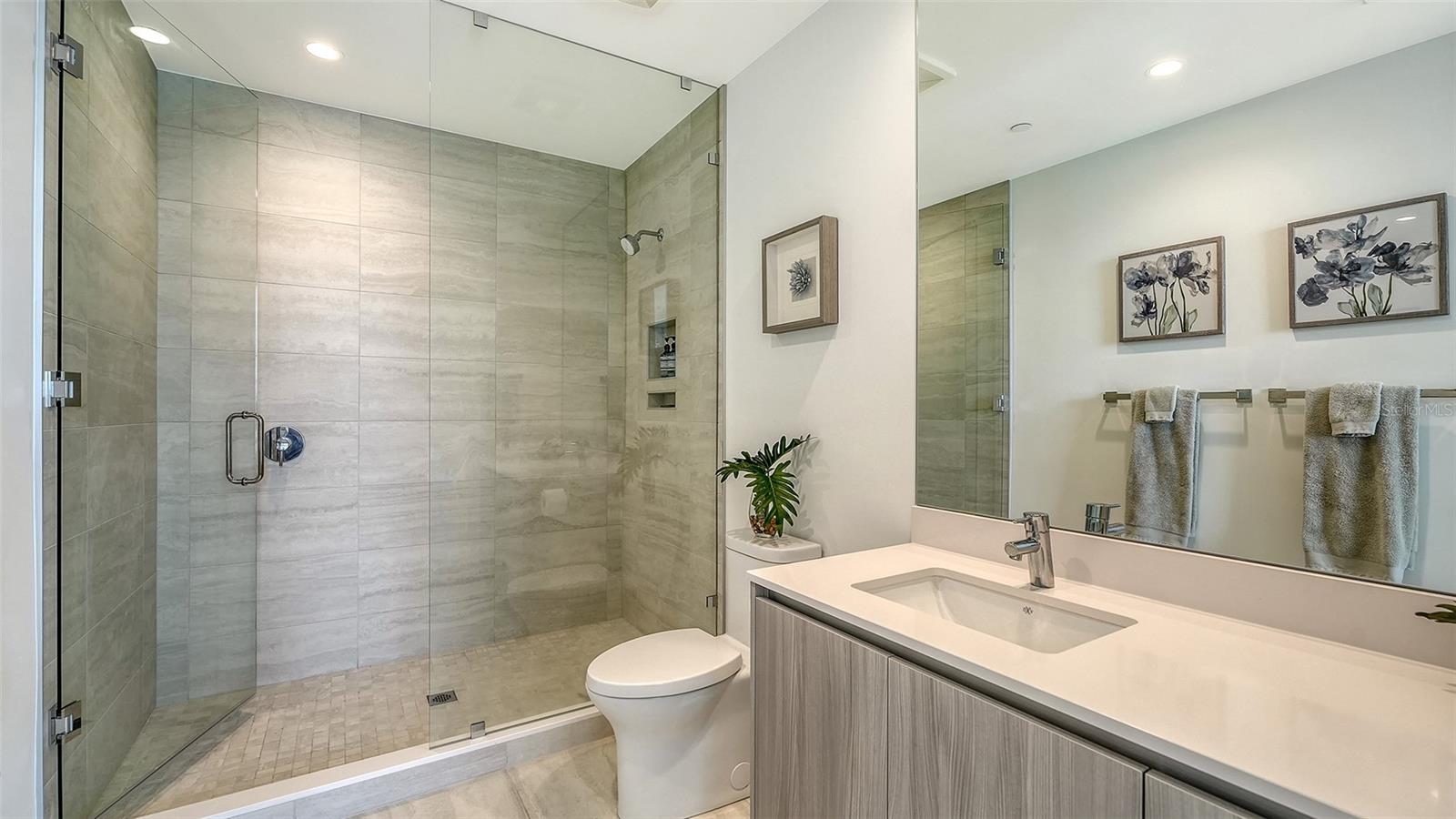 301 QUAY COMMONS #1007 — photo 27