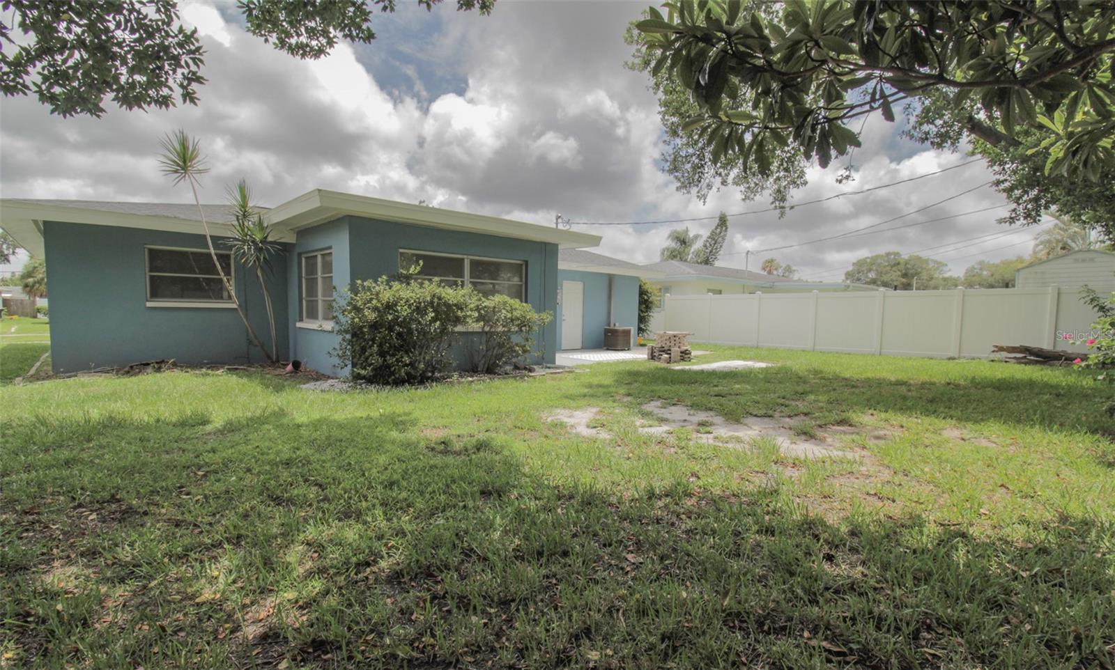 2338 NASH ST — photo 8