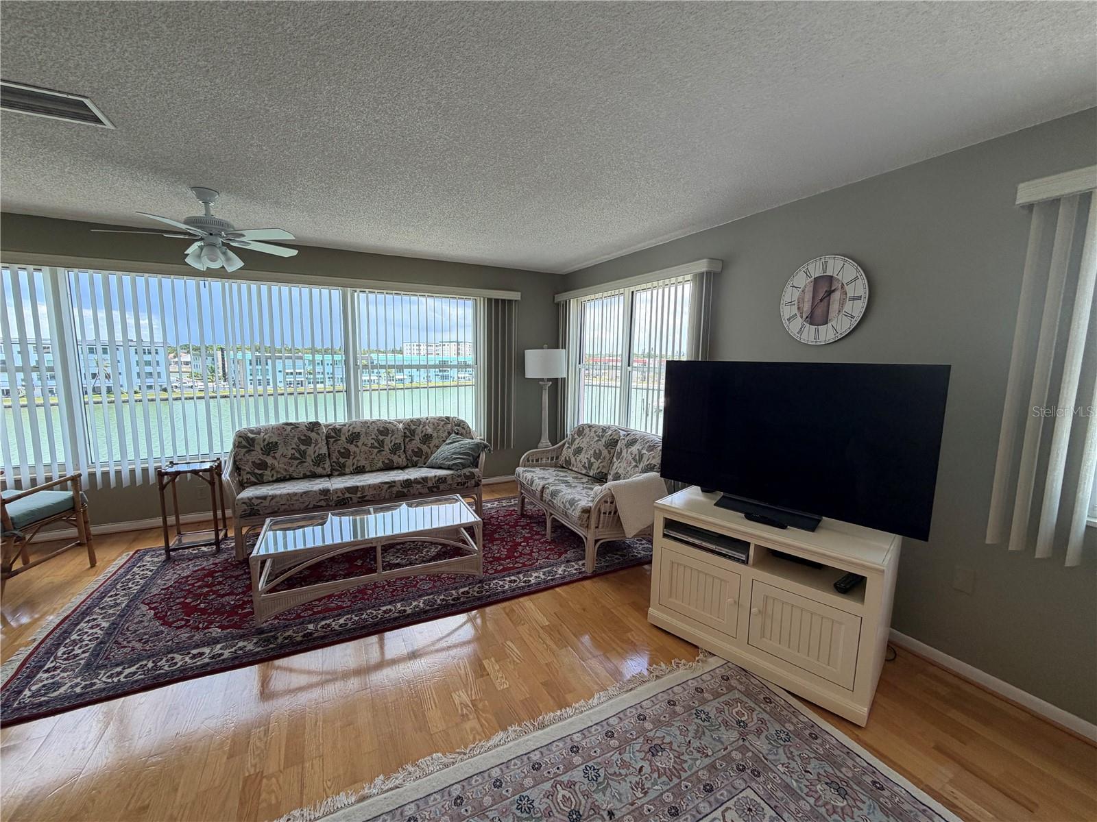6025 SHORE BLVD S #415 — photo 4