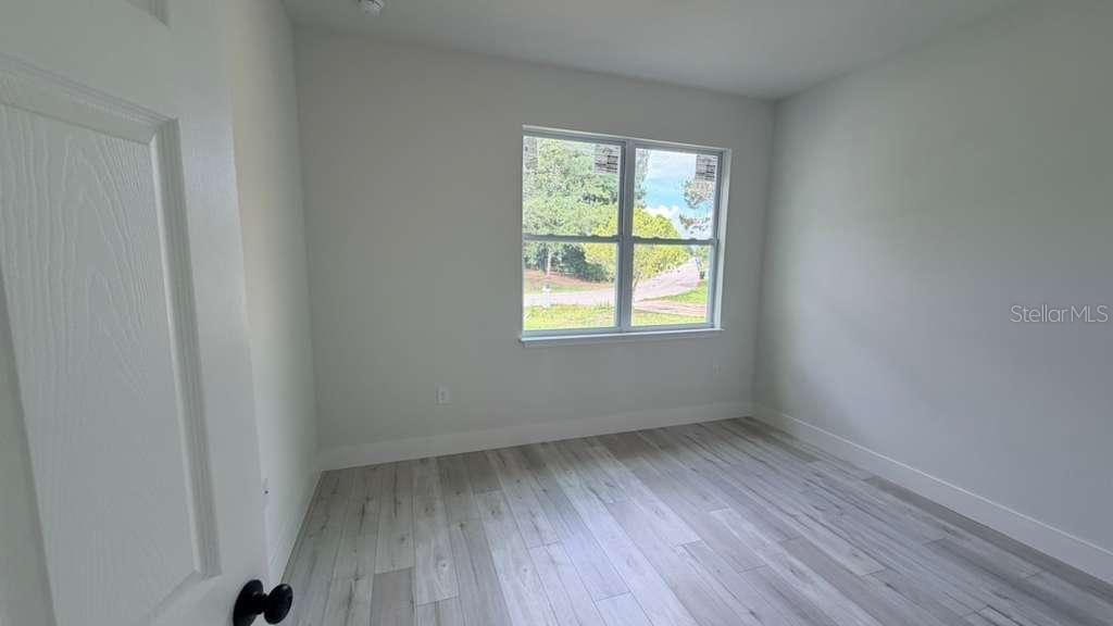 1217 E PRICE BLVD — photo 5