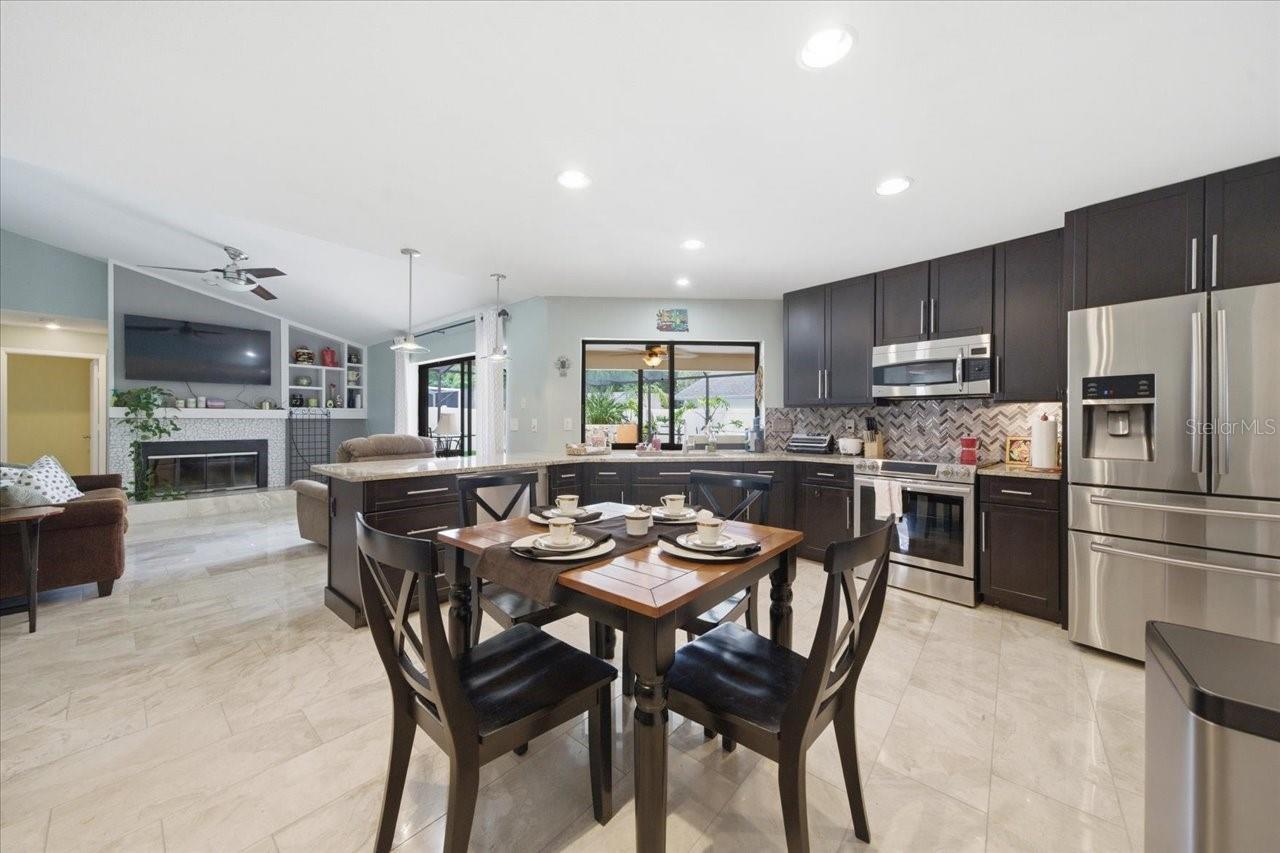 11803 SWEETPEA CT — photo 4