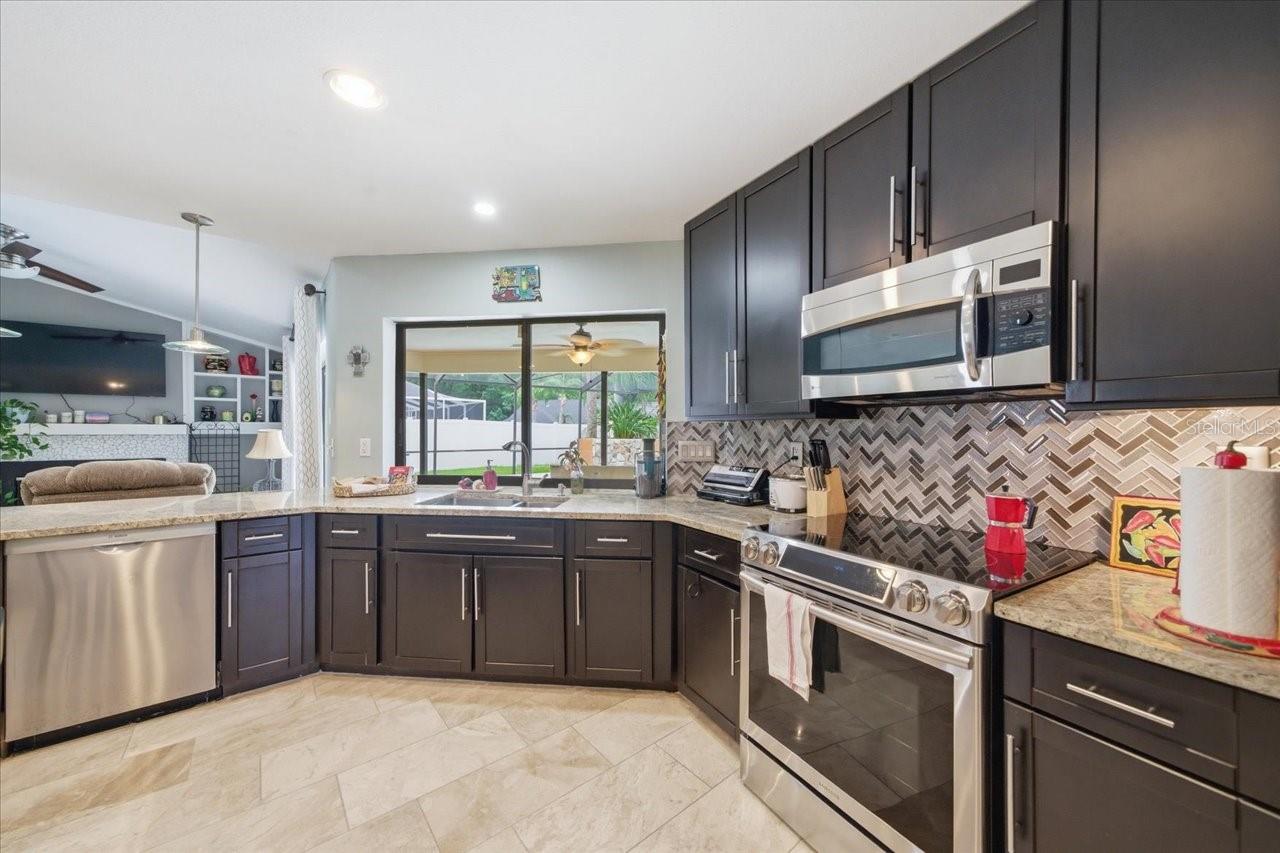 11803 SWEETPEA CT — photo 10