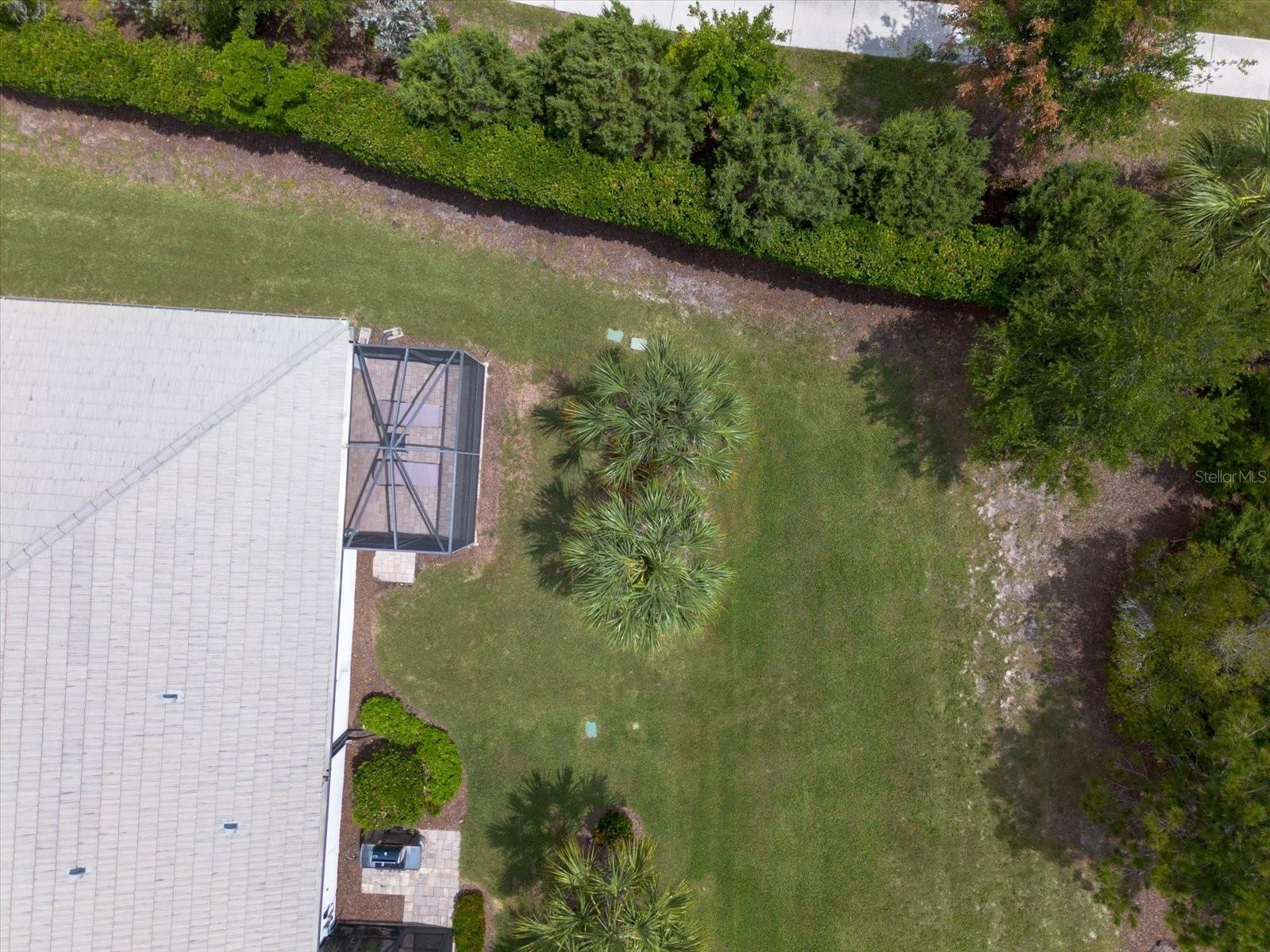 17658 CAMDEN DR — photo 49