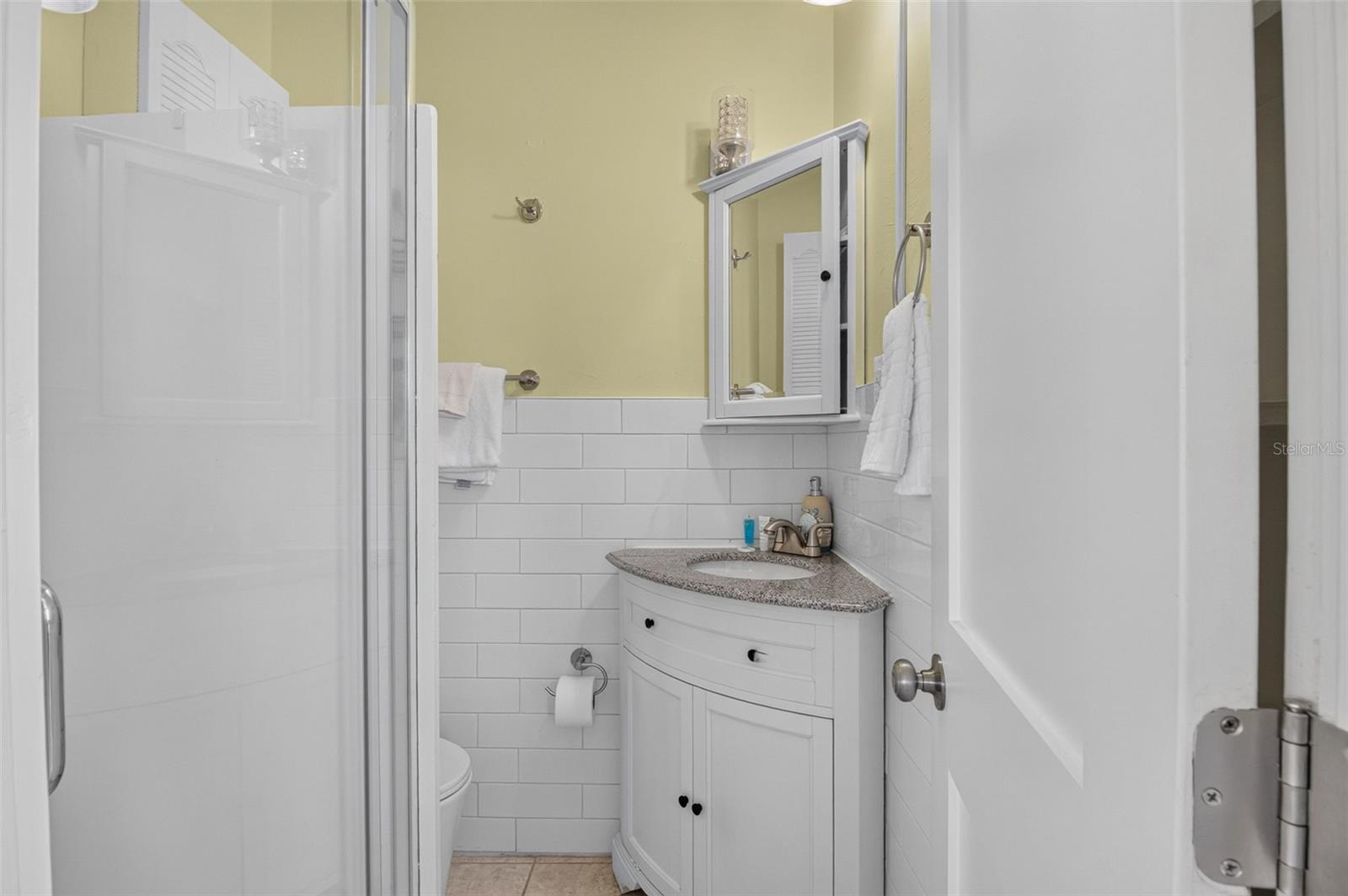 908 VILLAS DR #10 — photo 13