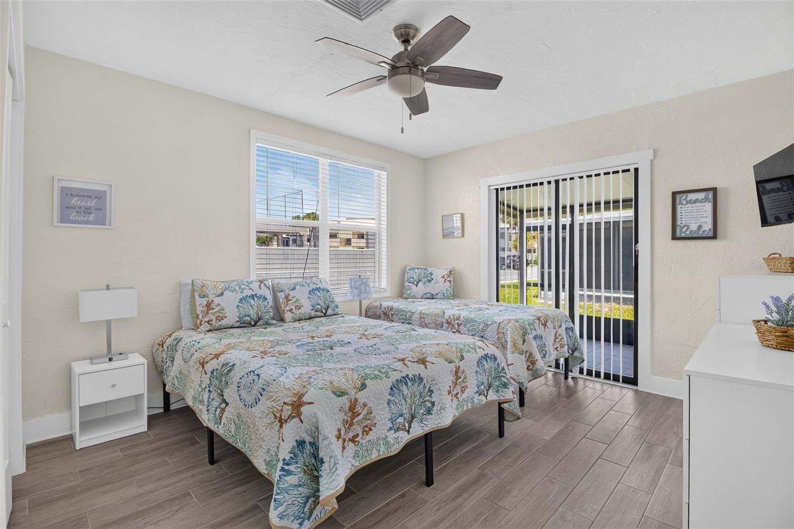 908 VILLAS DR #10 — photo 9