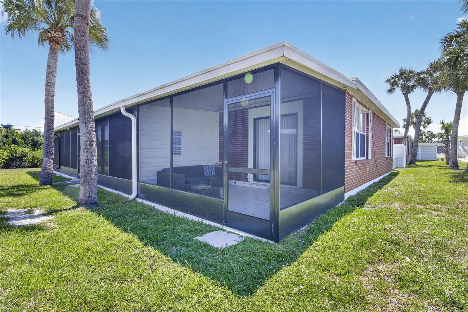908 VILLAS DR #10 — photo 17