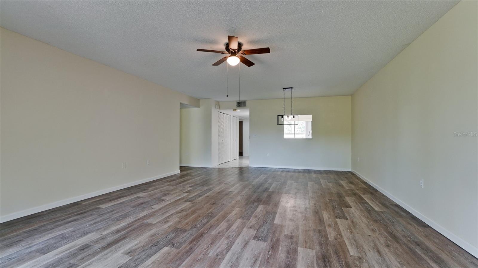 507 LAKESIDE DR #507 — photo 21
