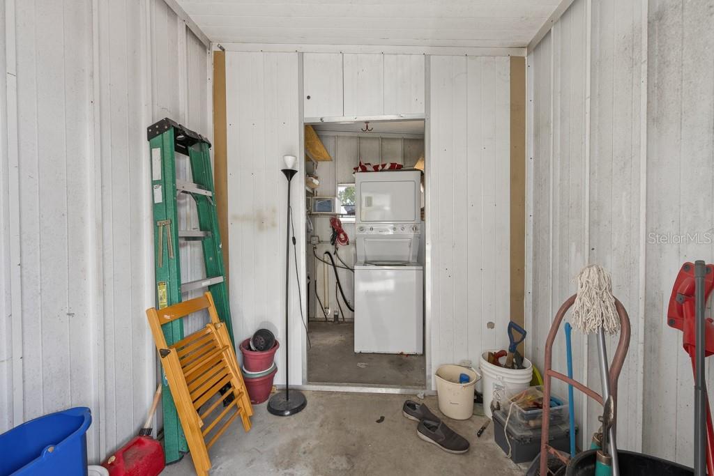 3527 TIKI DR — photo 32
