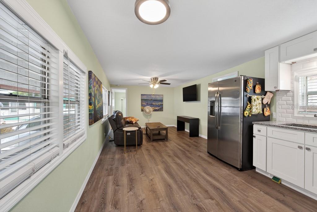 3527 TIKI DR — photo 18