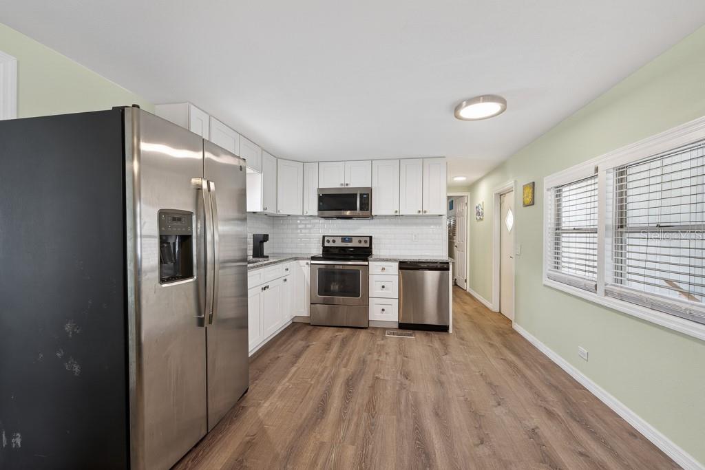 3527 TIKI DR — photo 14