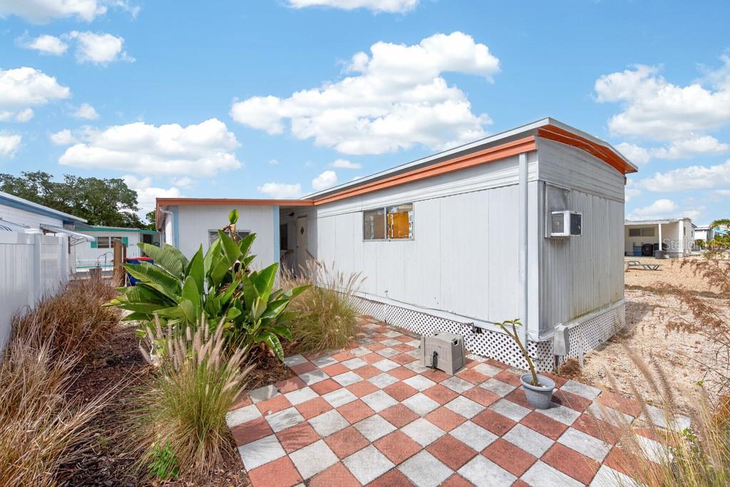 3527 TIKI DR — photo 35
