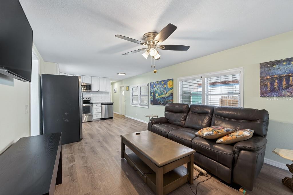 3527 TIKI DR — photo 8