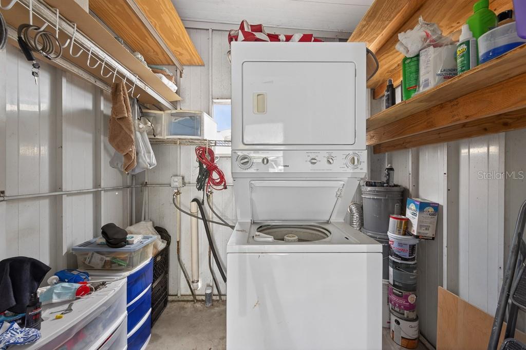 3527 TIKI DR — photo 33