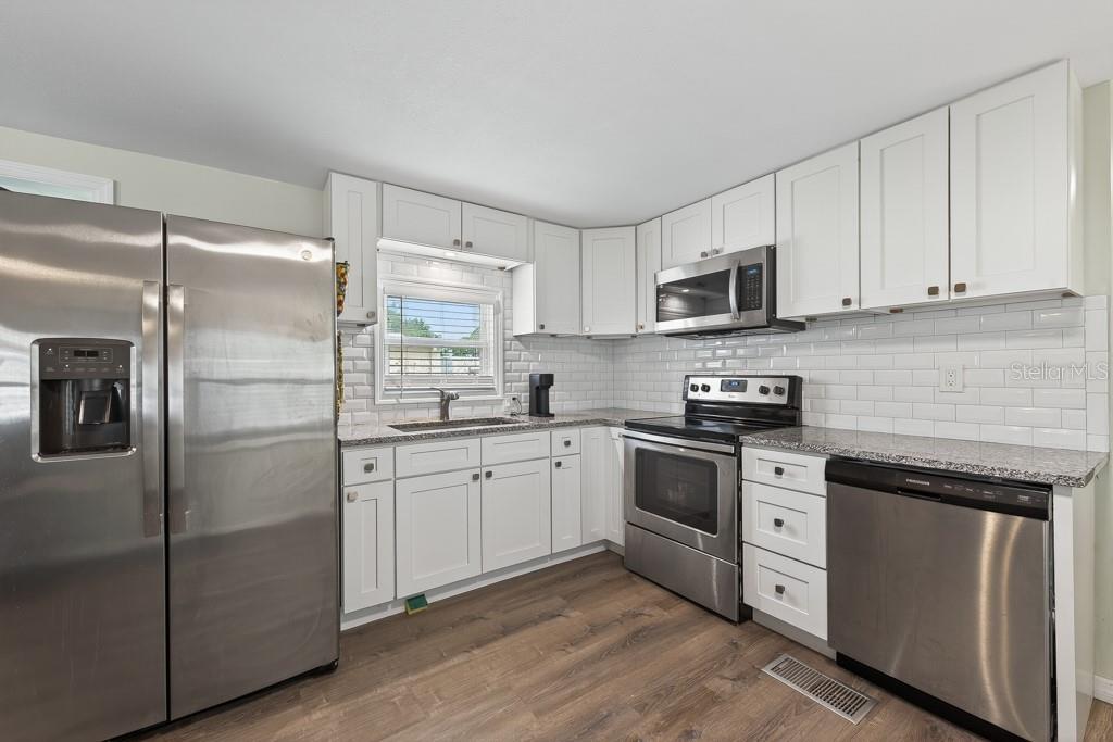 3527 TIKI DR — photo 16