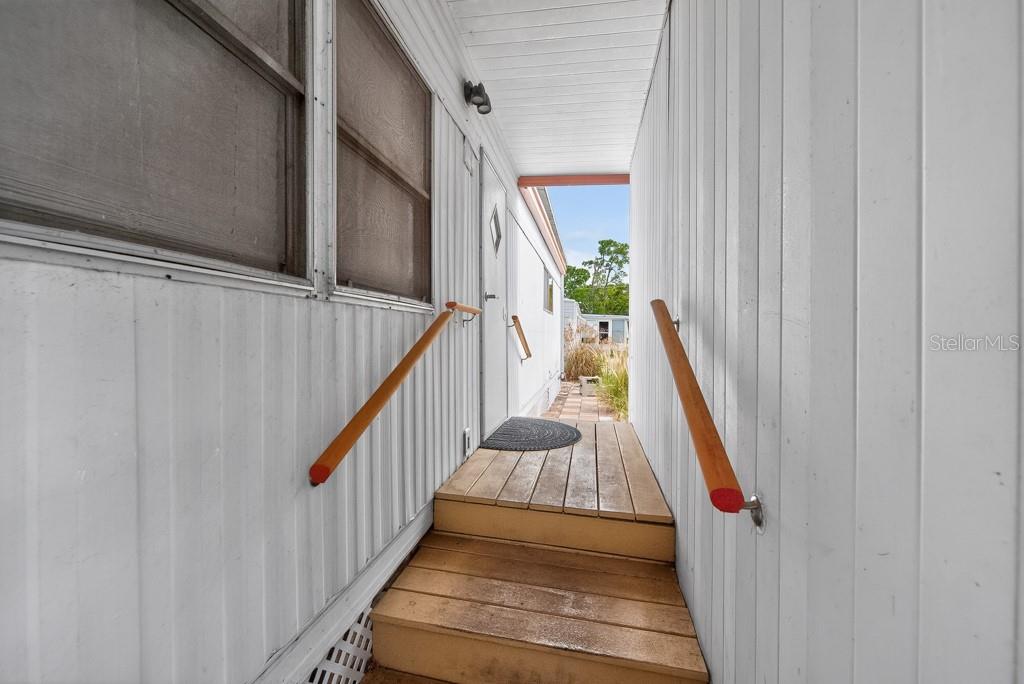 3527 TIKI DR — photo 34