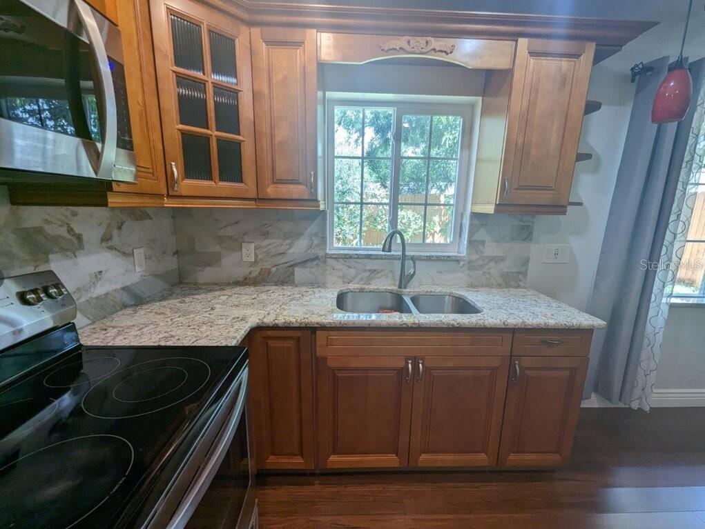 1602 AMBERLEA DR S — photo 8